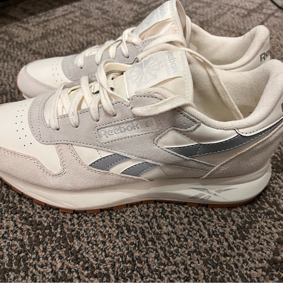 Reebok Classic White and Gray Athletic Shoes - Picture 5 of 8